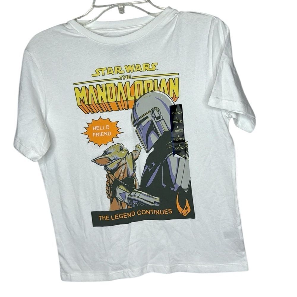 Star Wars Mandalorian Youth T-shirt. Size Large (10-12).